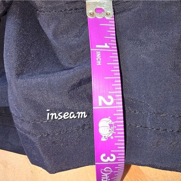 Columbia Black Shorts NWOT XXL (SHO46) - Picture 9 of 10